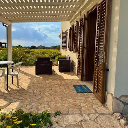 Aria Case Vacanze Фавиньяна Экстерьер фото