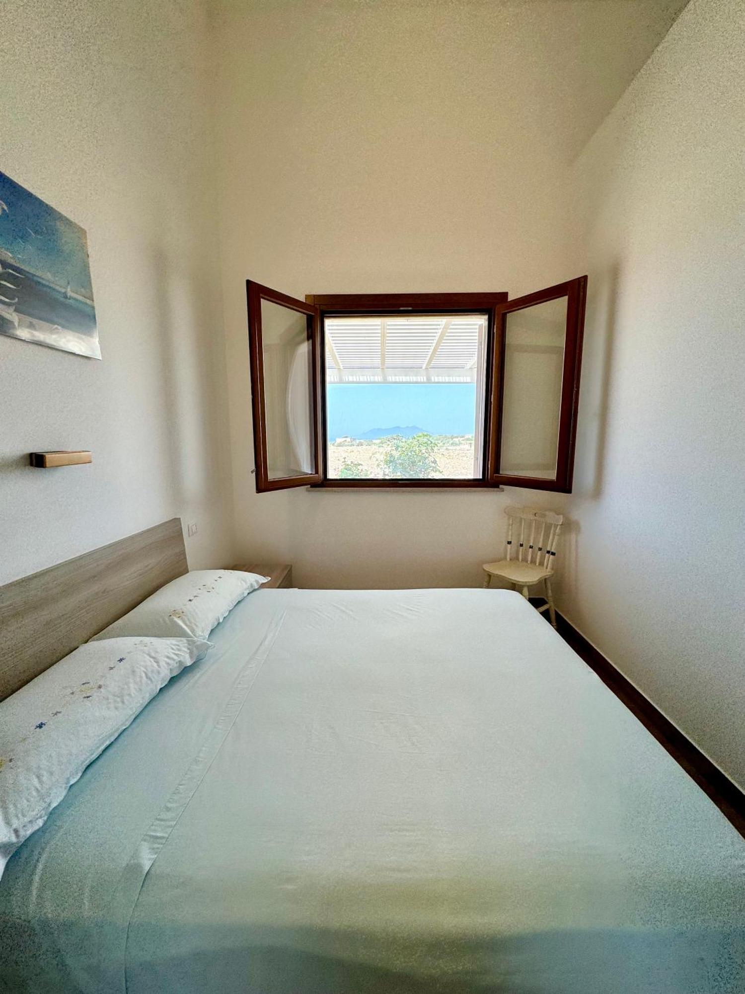 Aria Case Vacanze Фавиньяна Экстерьер фото