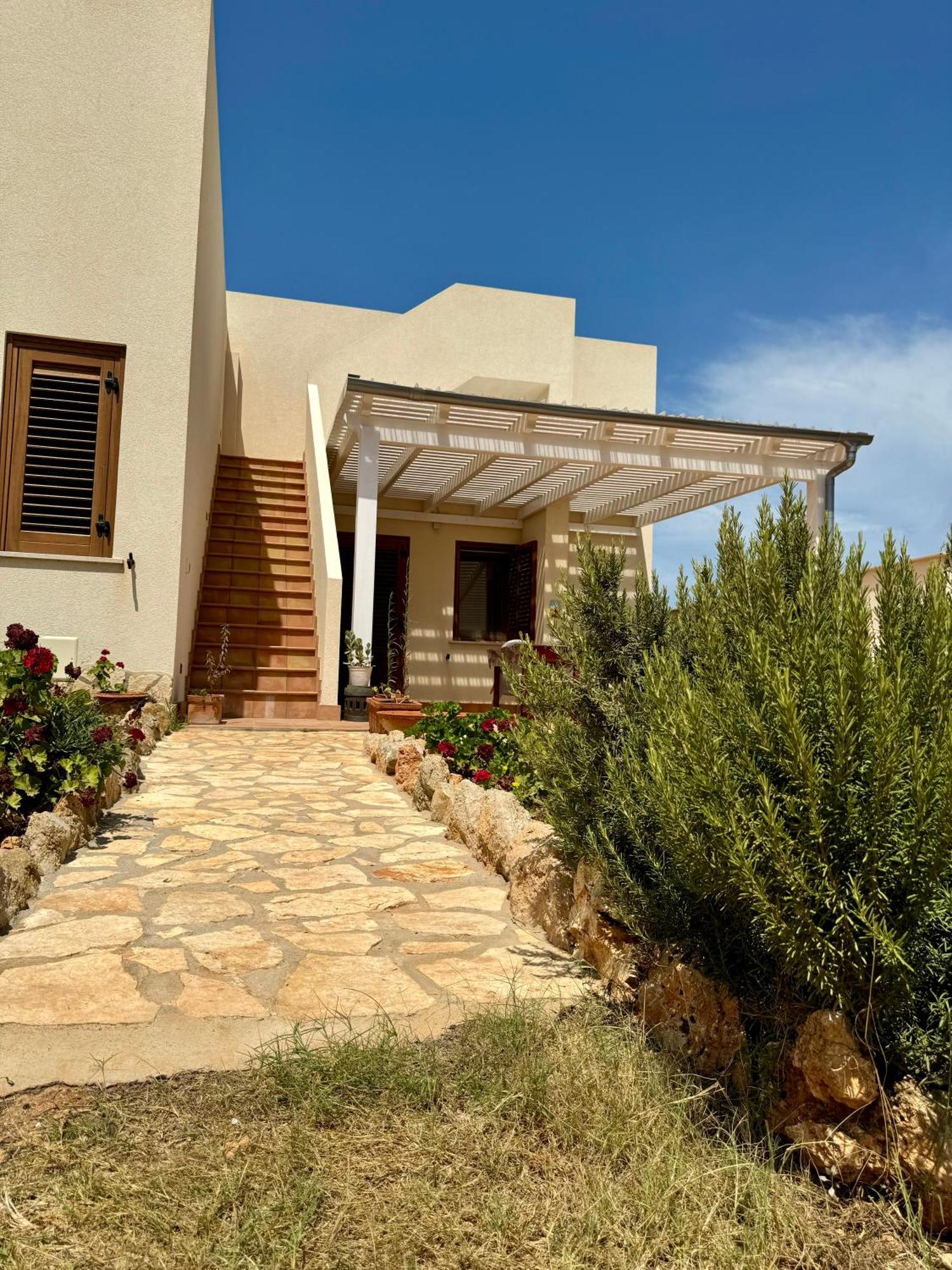 Aria Case Vacanze Фавиньяна Экстерьер фото