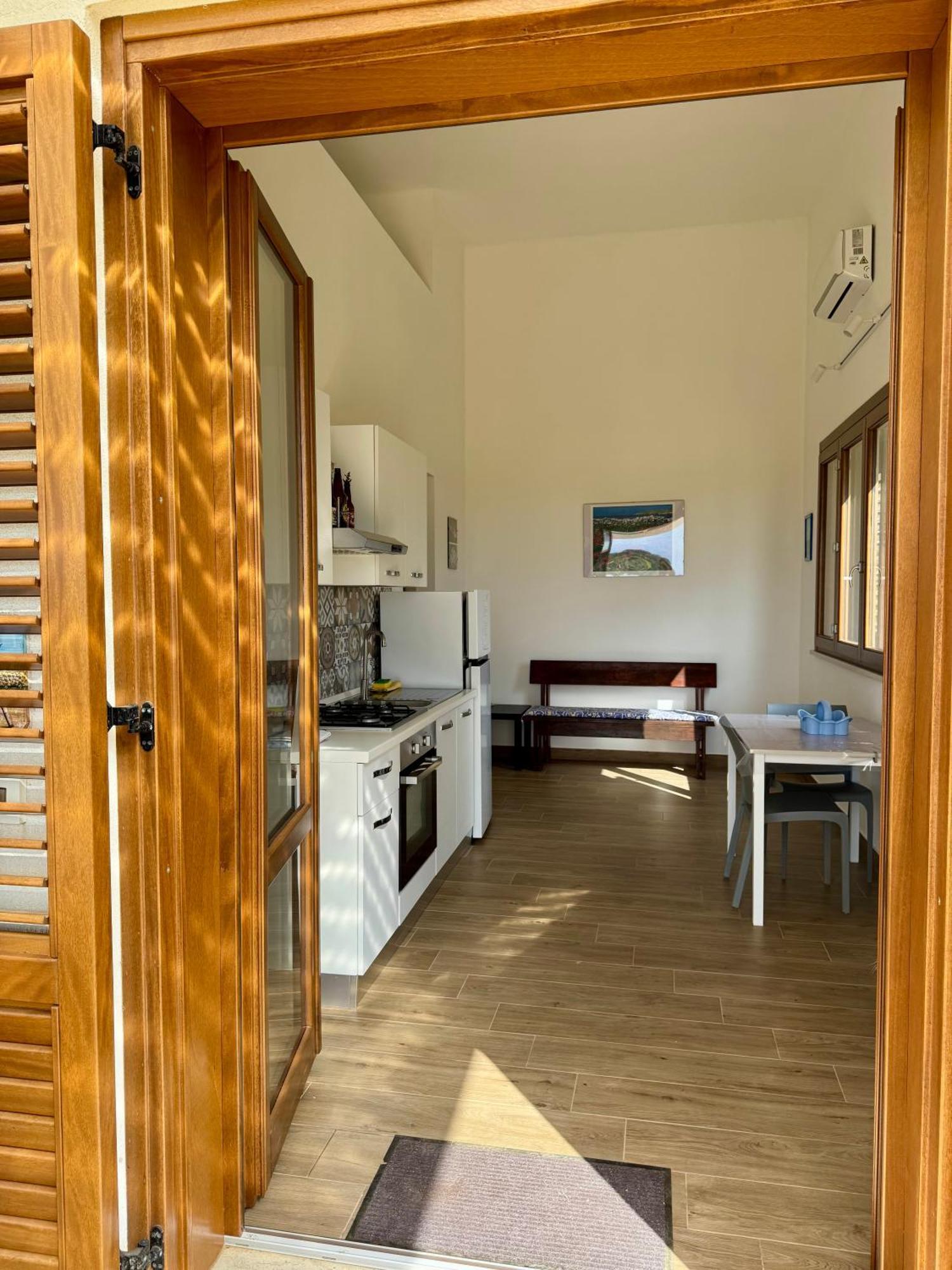 Aria Case Vacanze Фавиньяна Экстерьер фото